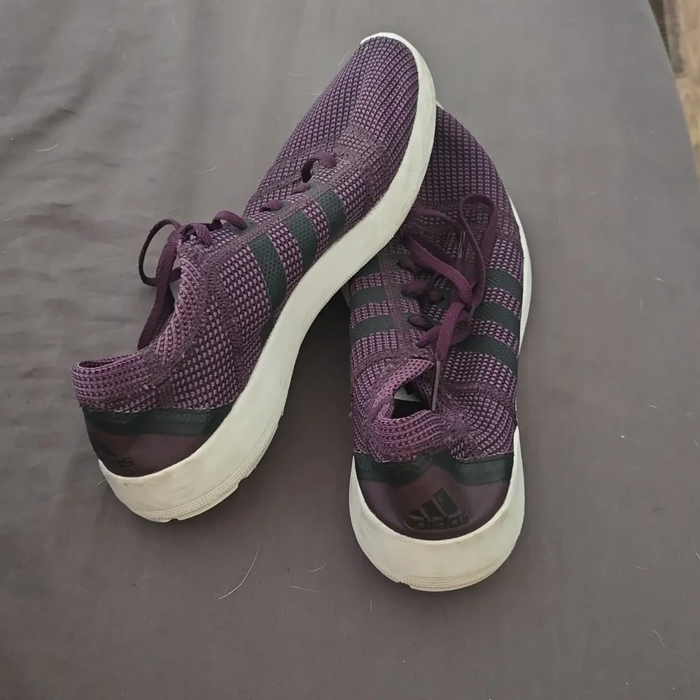 Adidas - Picture 2 of 3